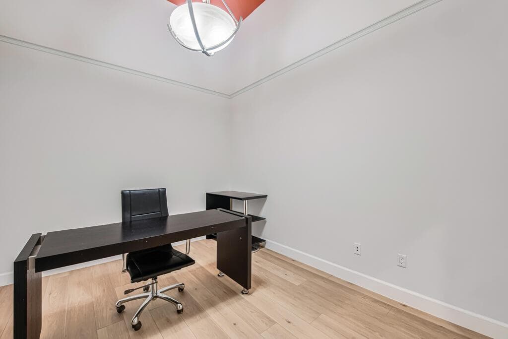 Office/Formal Dinaing Room