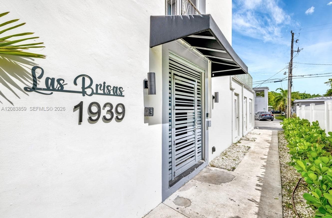 1939 Jefferson St · #103 in Hollywood - Photo 32