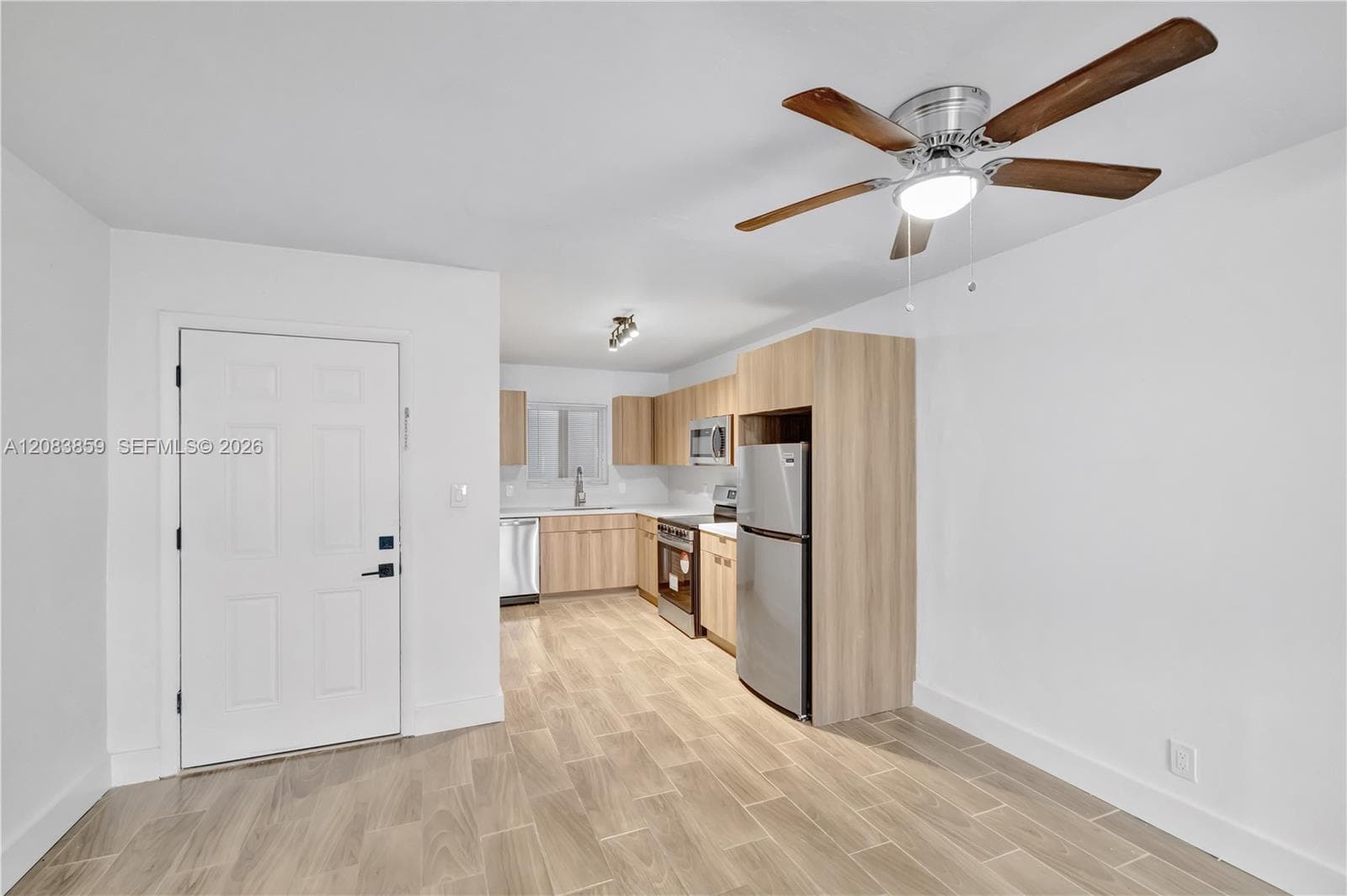 1939 Jefferson St · #103 in Hollywood - Photo 4