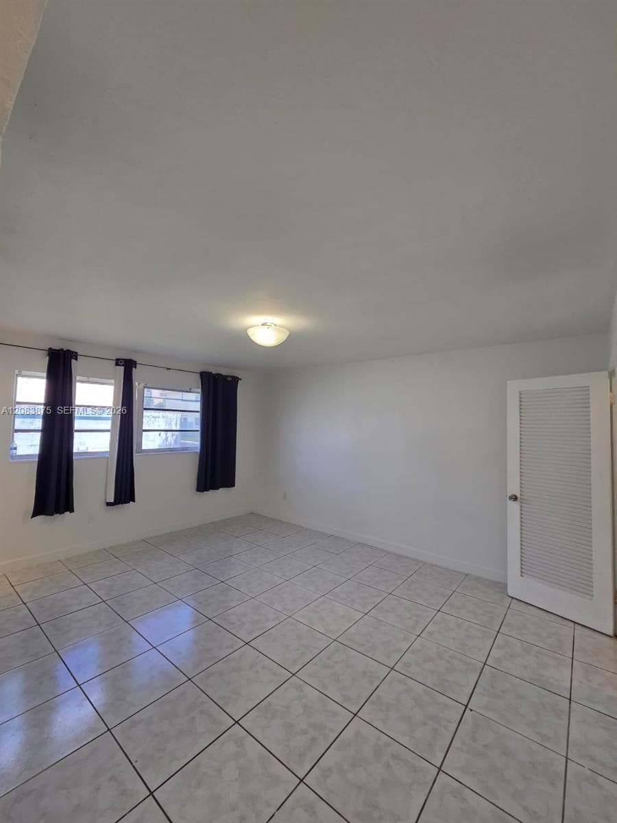 SUTTON HOUSE CONDO · #8 in North Miami - Photo 10