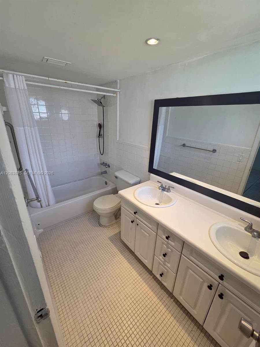SUTTON HOUSE CONDO · #8 in North Miami - Photo 11