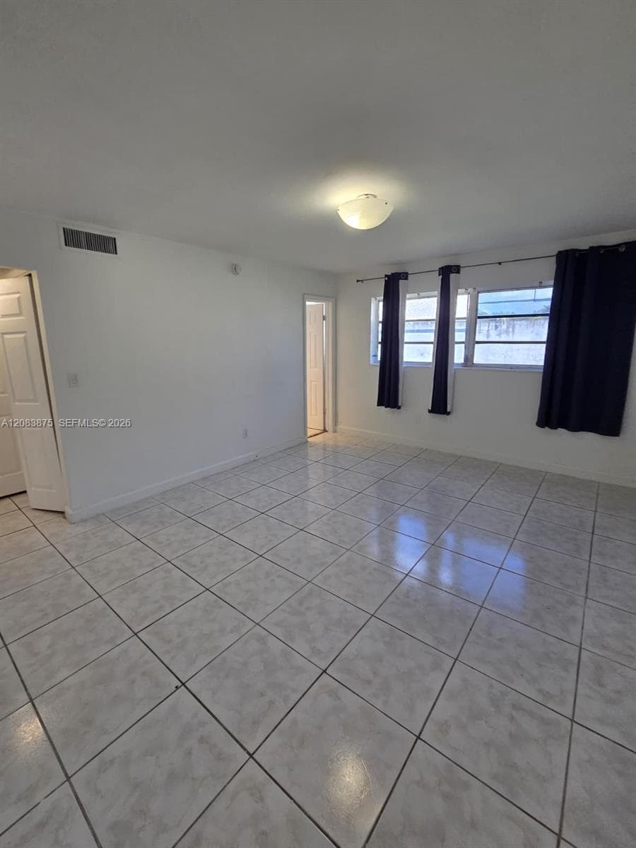 SUTTON HOUSE CONDO · #8 in North Miami - Photo 8