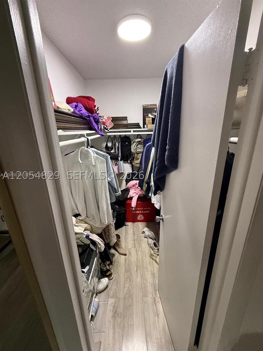 VENICE ISLE CONDO · #403 in North Miami Beach - Photo 8
