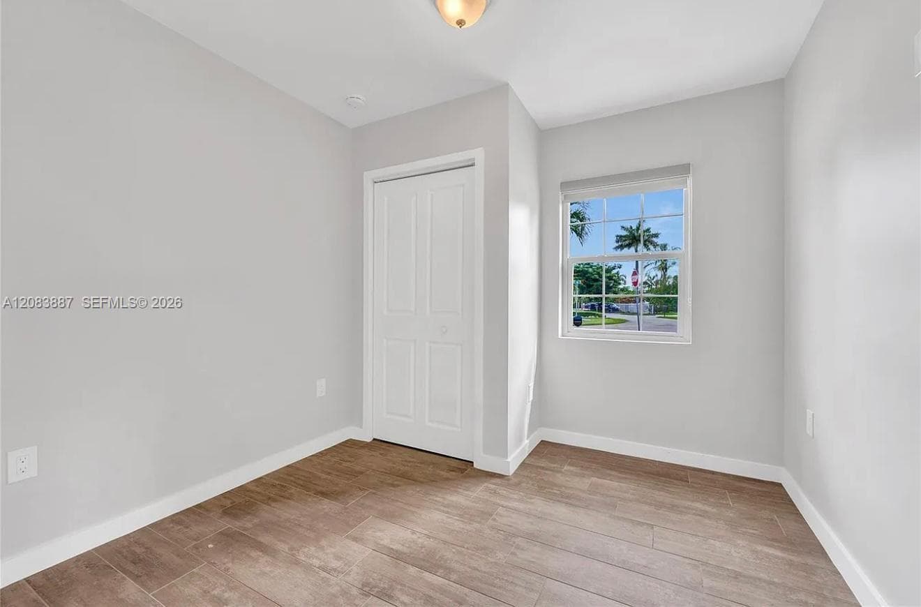 11250 SW 46th St photo 19