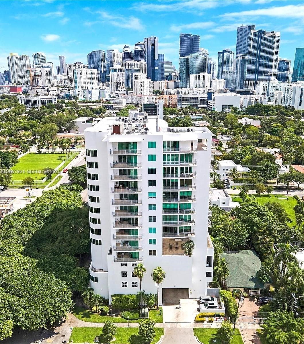 ROADS AT 21ST CONDO · #1102 in Miami - Photo 1