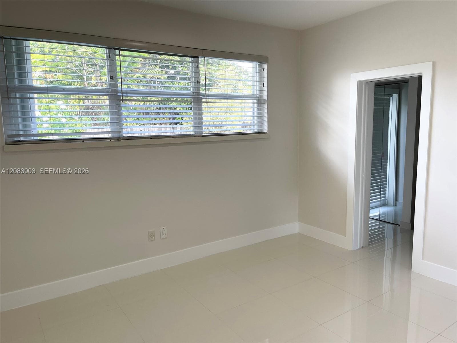 4555 N Jefferson Ave photo 25