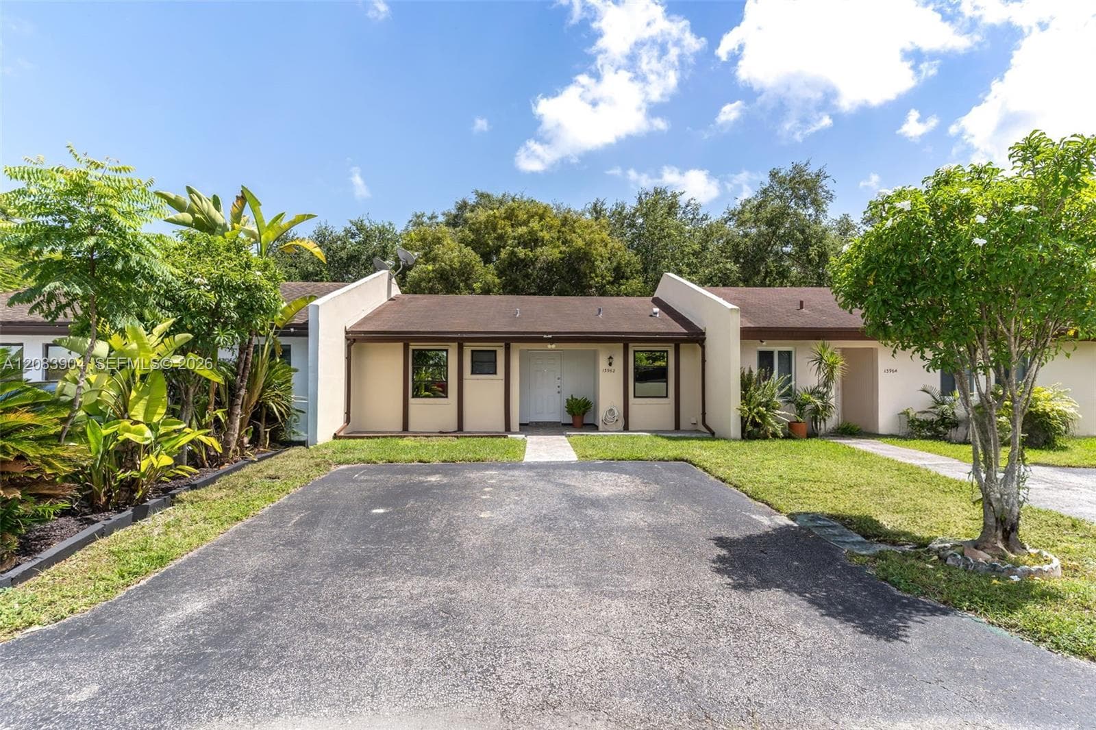 13962 SW 52 LN photo 2