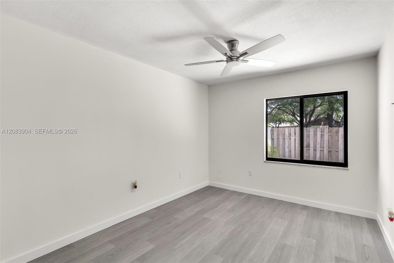 13962 SW 52 LN photo 12