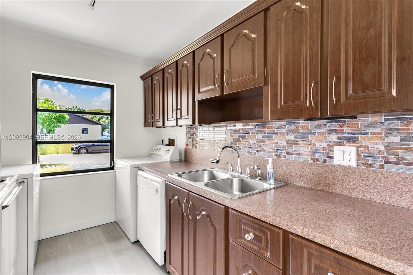 13962 SW 52 LN photo 10