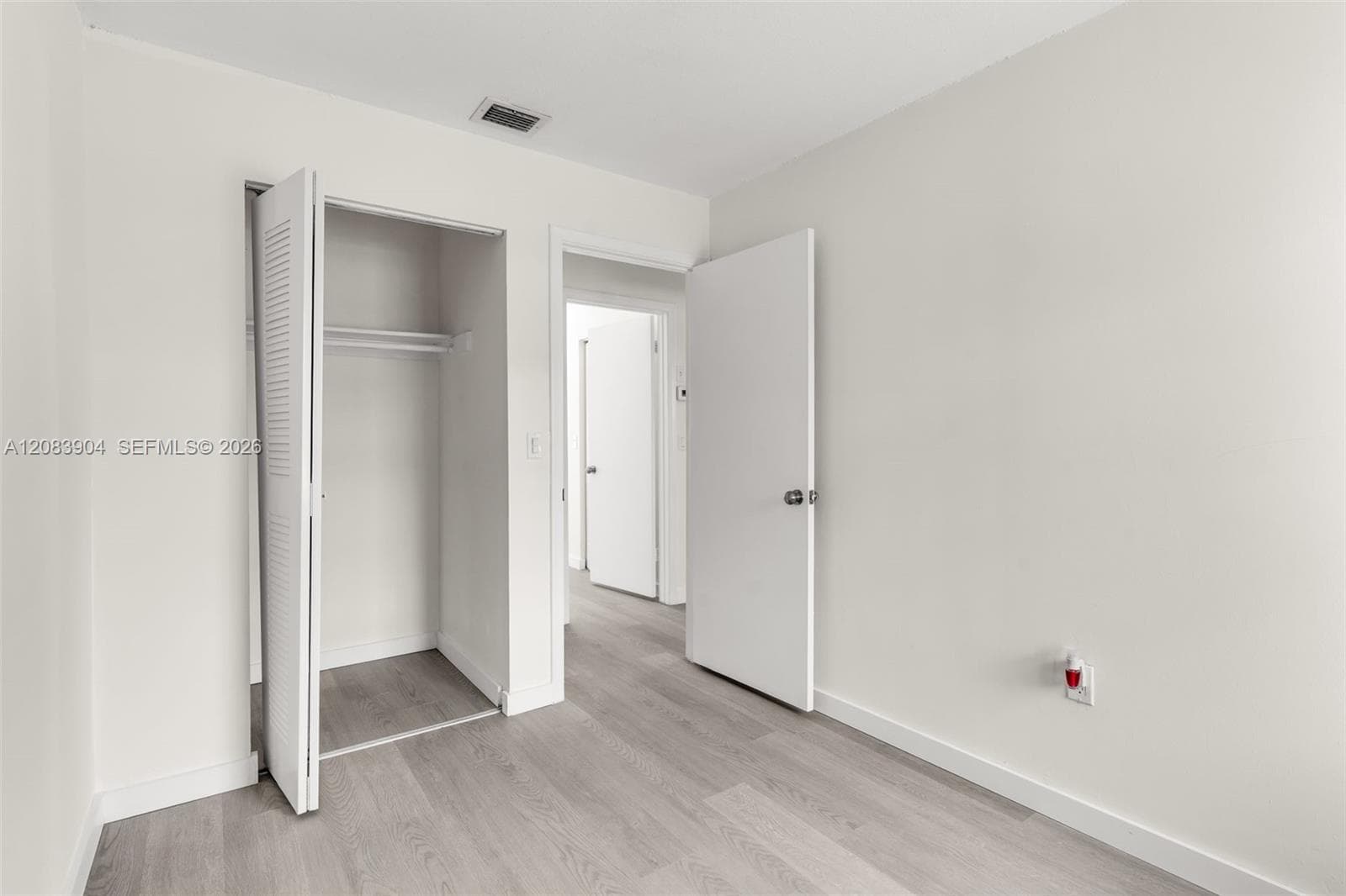 13962 SW 52 LN photo 18