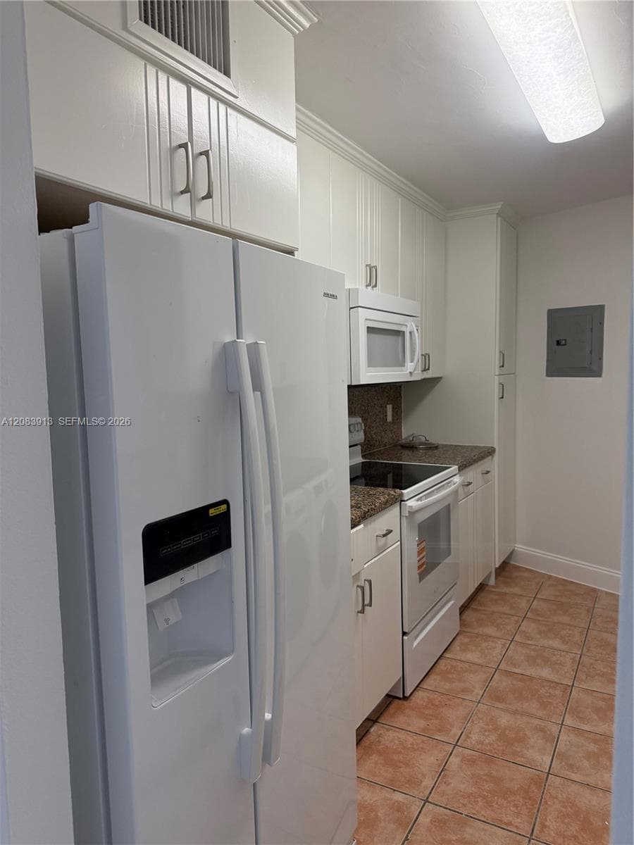 OCTAGON TOWERS I CONDO · #5B in Miami Beach - Photo 4