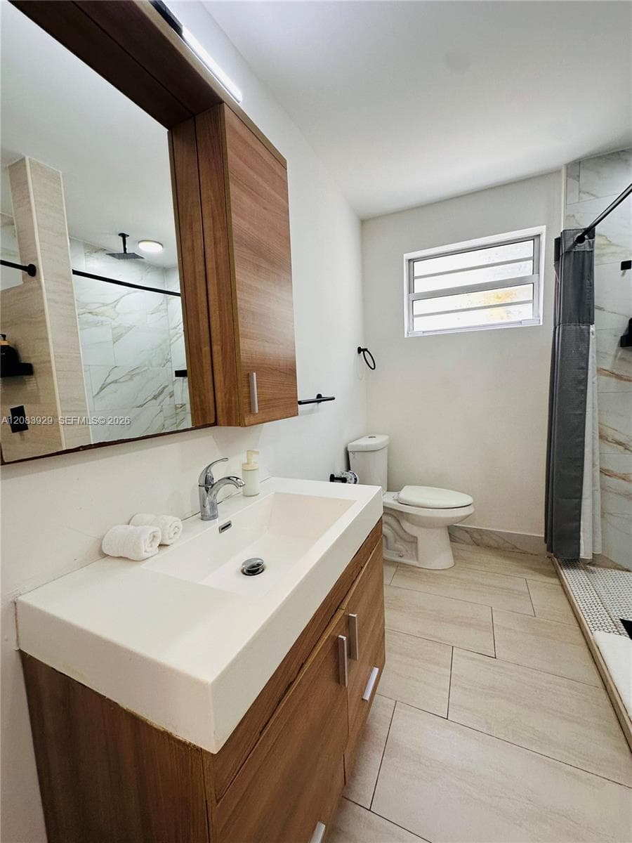 LENOX MANOR · #A in Miami Beach - Photo 31