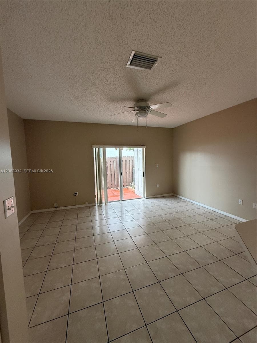 2359 SE 23rd Dr #2359 photo 4