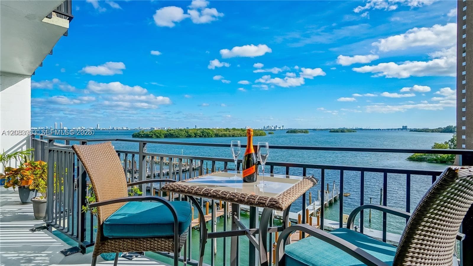 Palm Bay Condominium · #5D in Miami - Photo 2