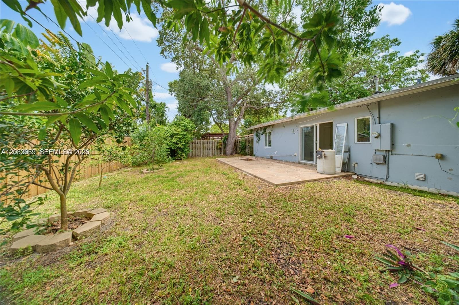 315 SW 19th St photo 23