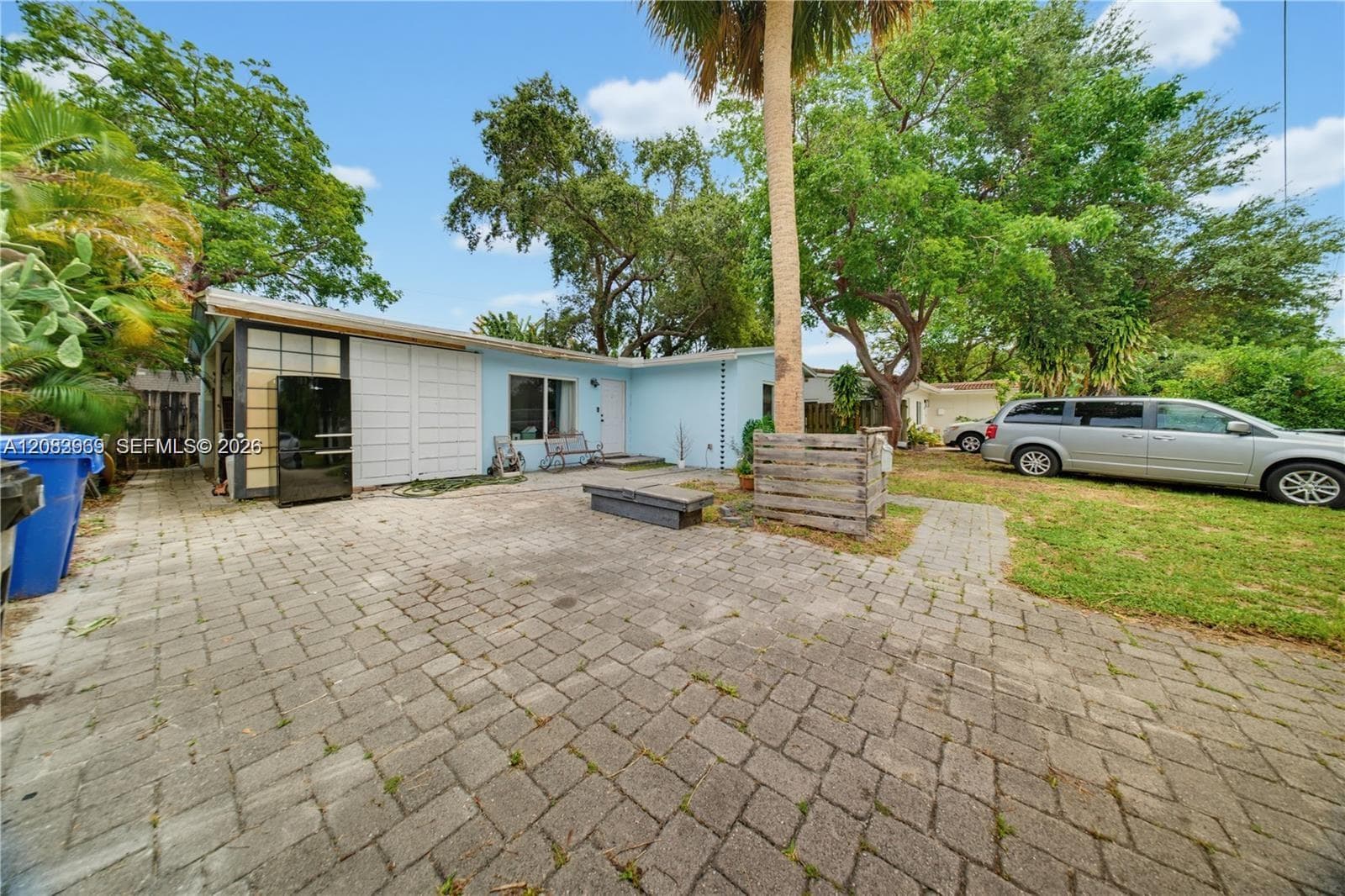 315 SW 19th St photo 3