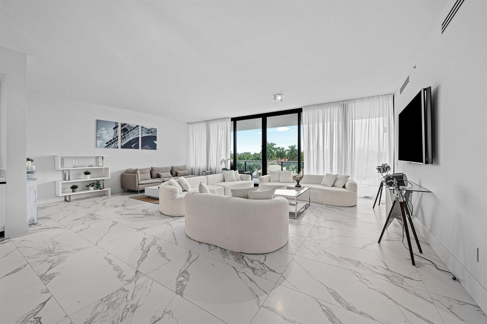 003-160IsleofVeniceDrive-403-FortLauderd