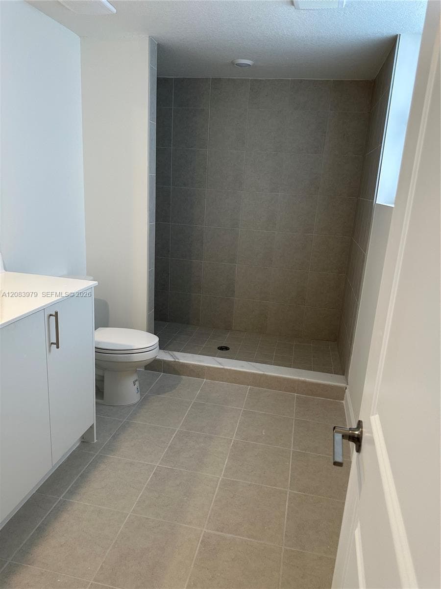 Principal Bathroom