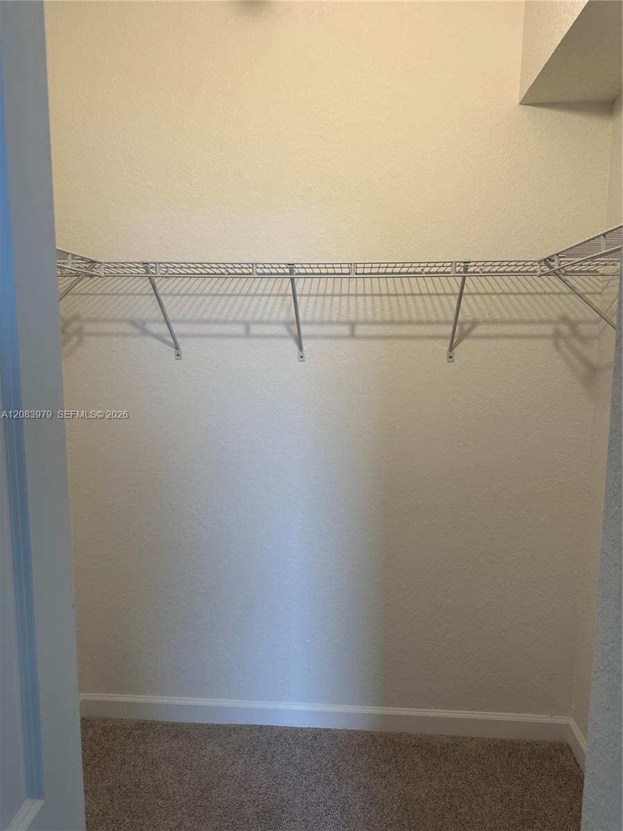 Wal-In closet