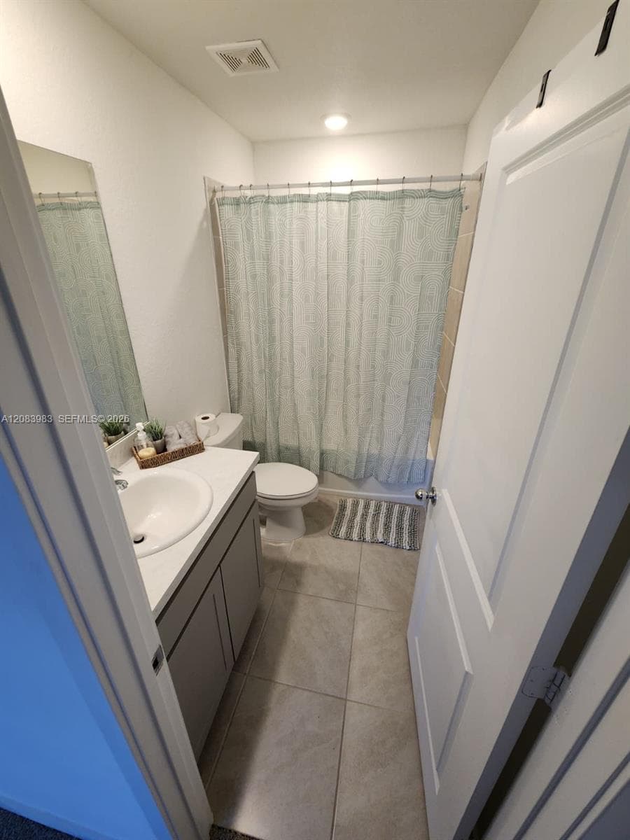 326 NE 1st Dr photo 3