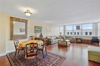 1020 east point towers 3
