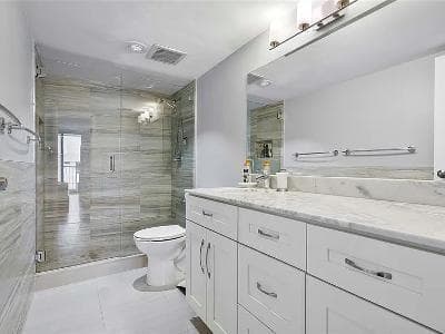 1020 east point towers 1