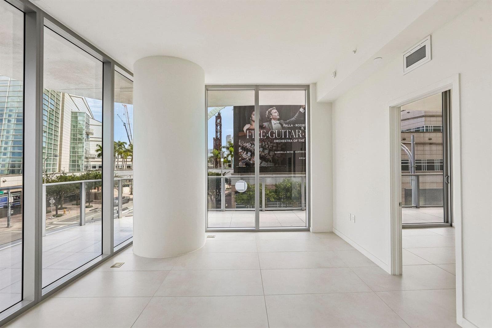 6-web-or-mls-Biscayne Blvd 201-S0409-006
