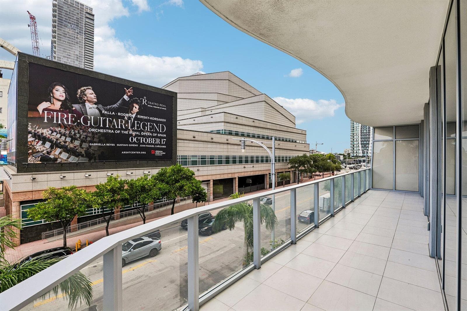 53-web-or-mls-Biscayne Blvd 201-S0409-05