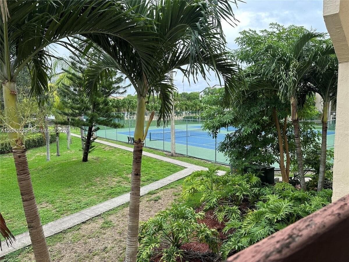 KENLAND POINTE CONDO III · #204T in Miami - Photo 3