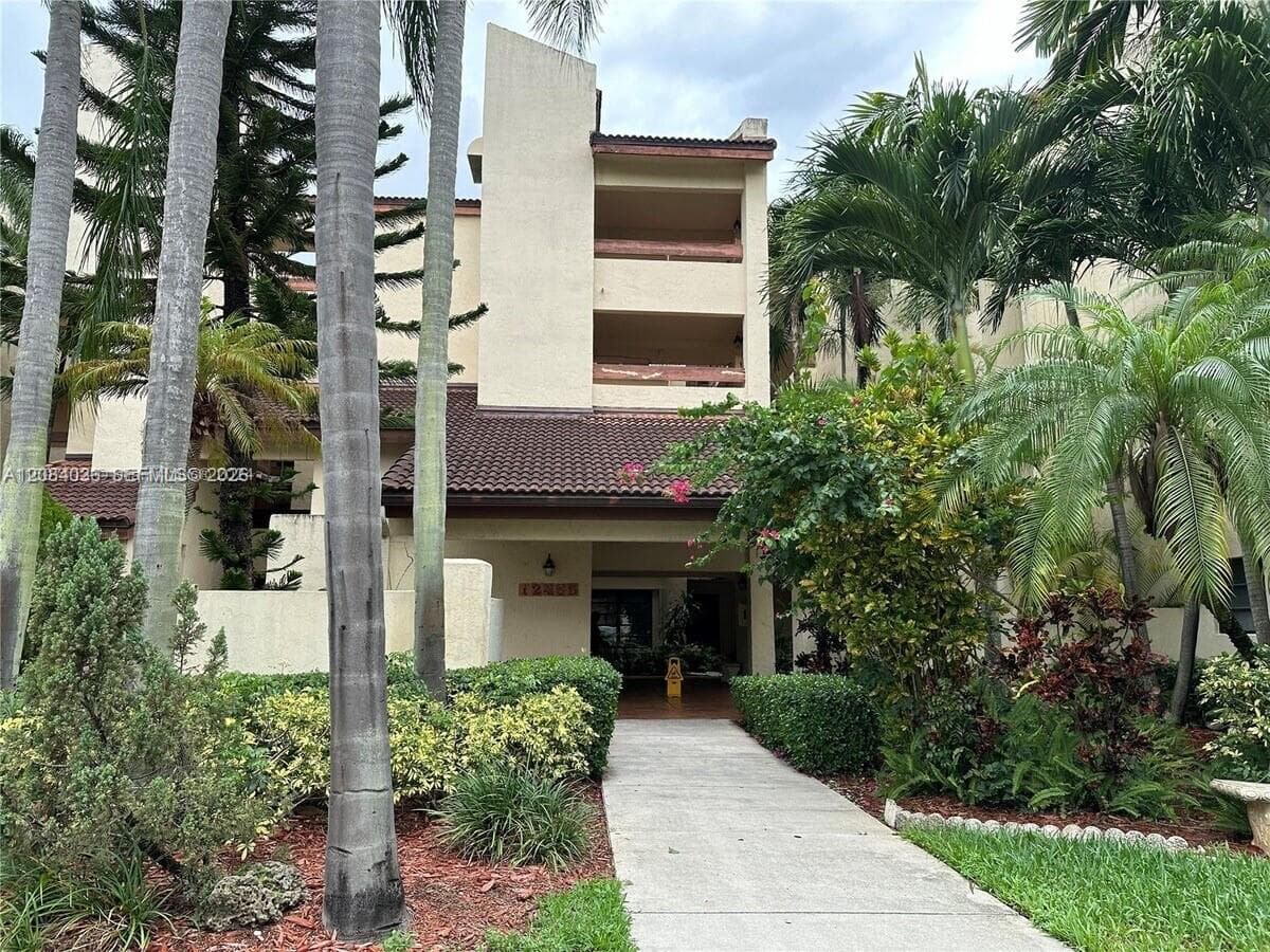 KENLAND POINTE CONDO III · #204T in Miami - Photo 8