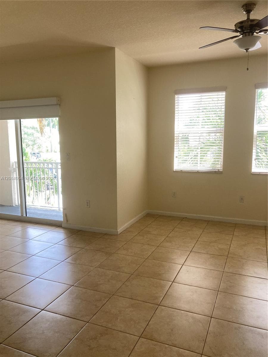 ST MORTIZ AT DORAL CONDO · #215 in Doral - Photo 2