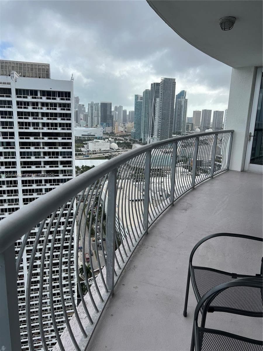Opera Tower · #3402 in Miami - Photo 19