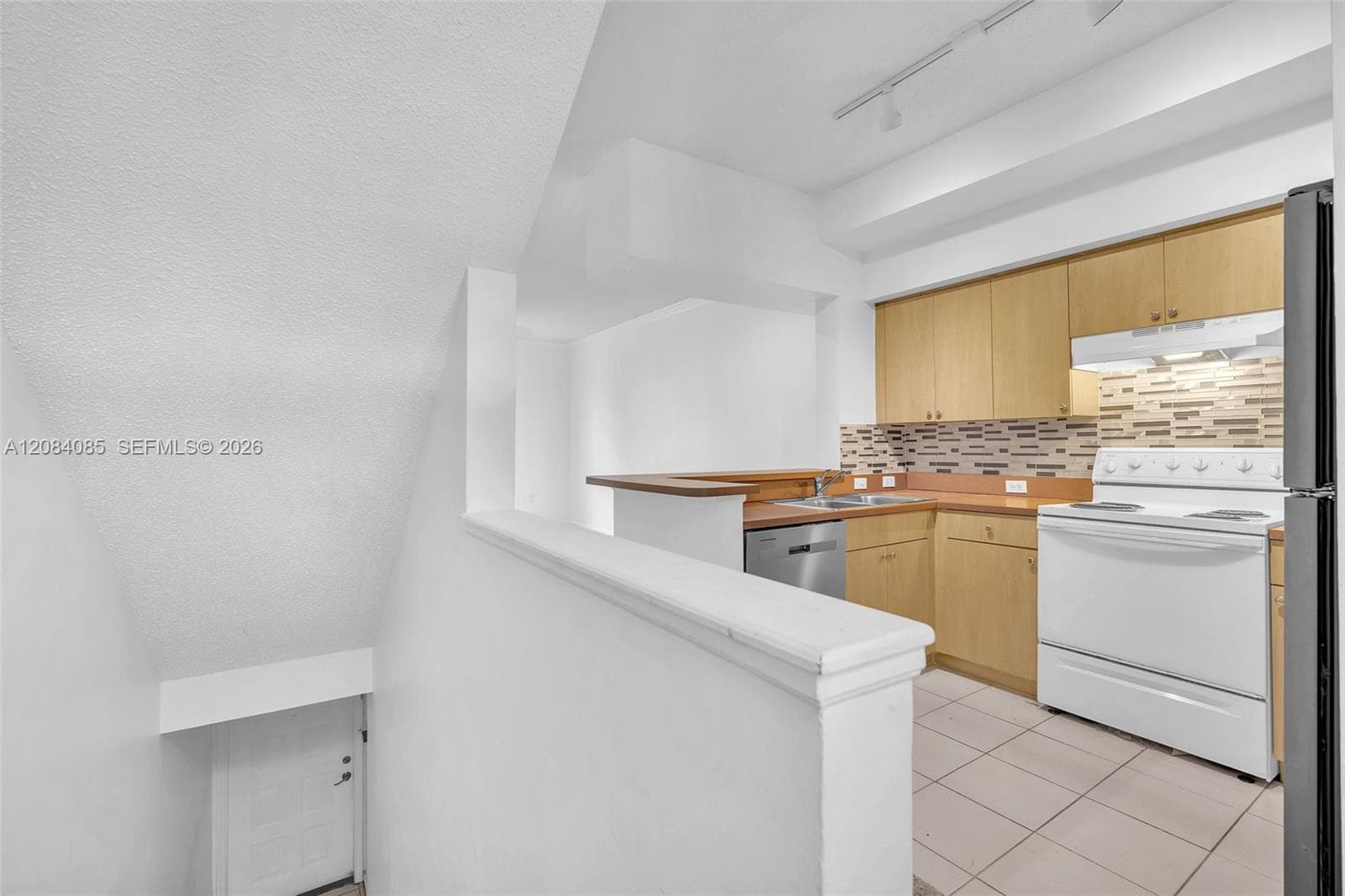 2931 NE 185th St #1101 photo 9
