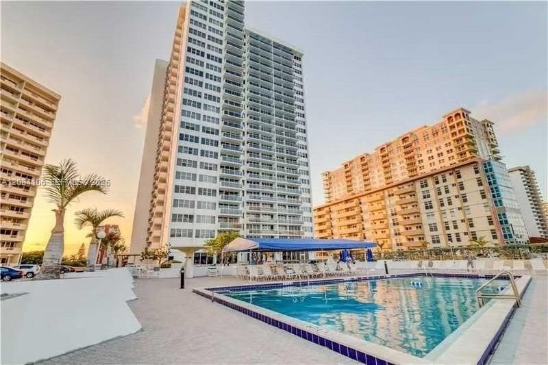 PARKER TOWER CONDO · #1703 in Hallandale Beach - Photo 2