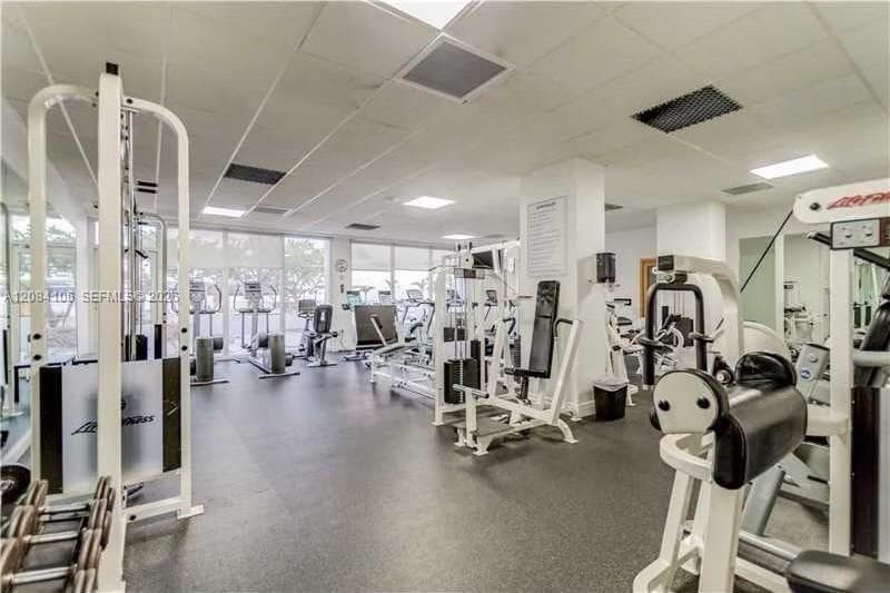 PARKER TOWER CONDO · #1703 in Hallandale Beach - Photo 5