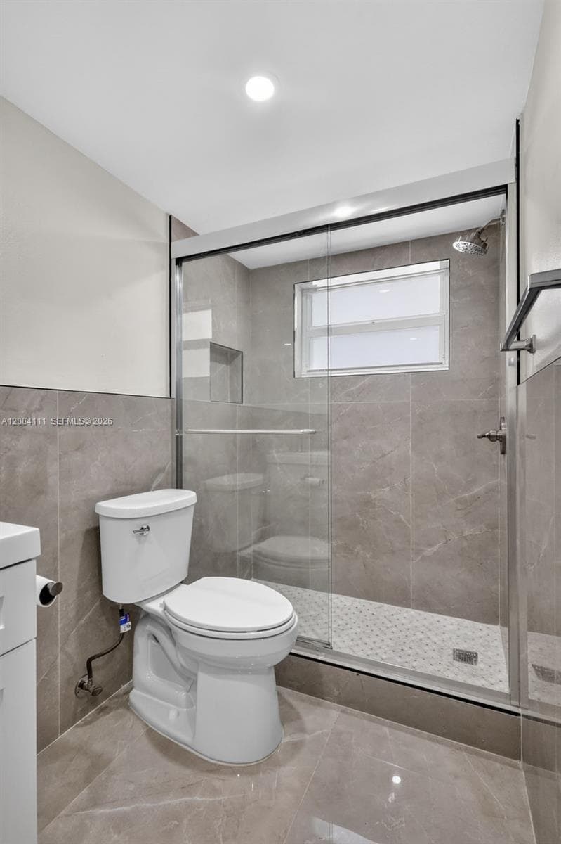 Eden Point North Condo · #606 in North Miami Beach - Photo 13