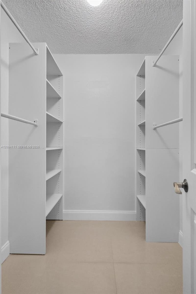Eden Point North Condo · #606 in North Miami Beach - Photo 3
