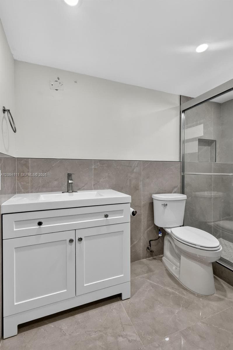 Eden Point North Condo · #606 in North Miami Beach - Photo 36