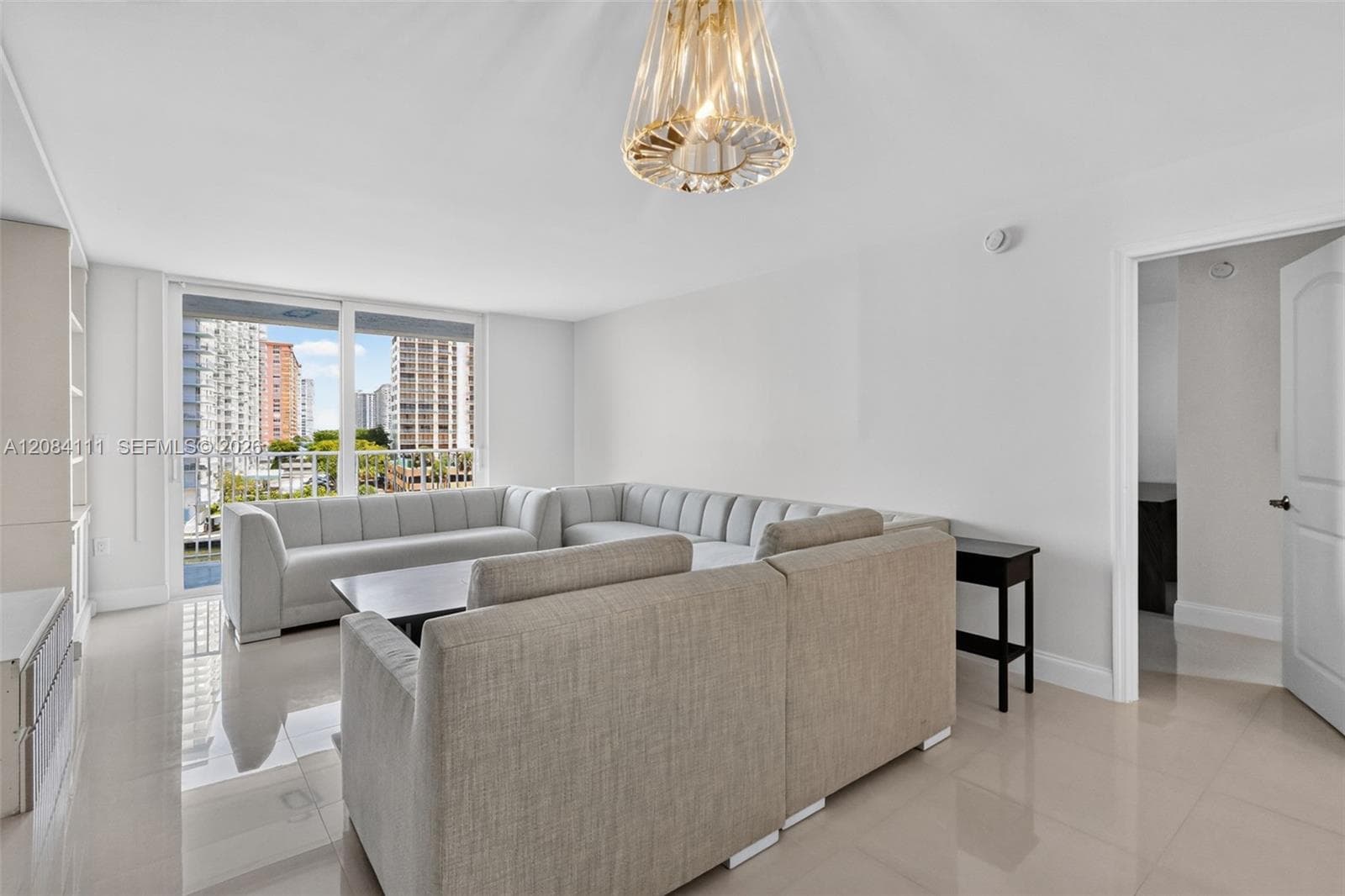 Eden Point North Condo · #606 in North Miami Beach - Photo 11