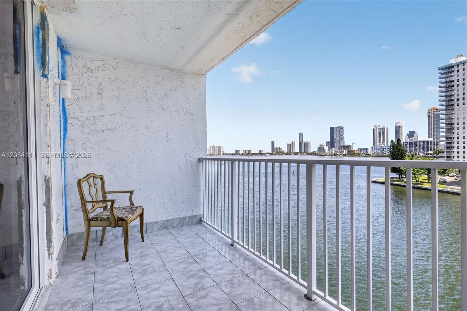 Eden Point North Condo · #606 in North Miami Beach - Photo 40