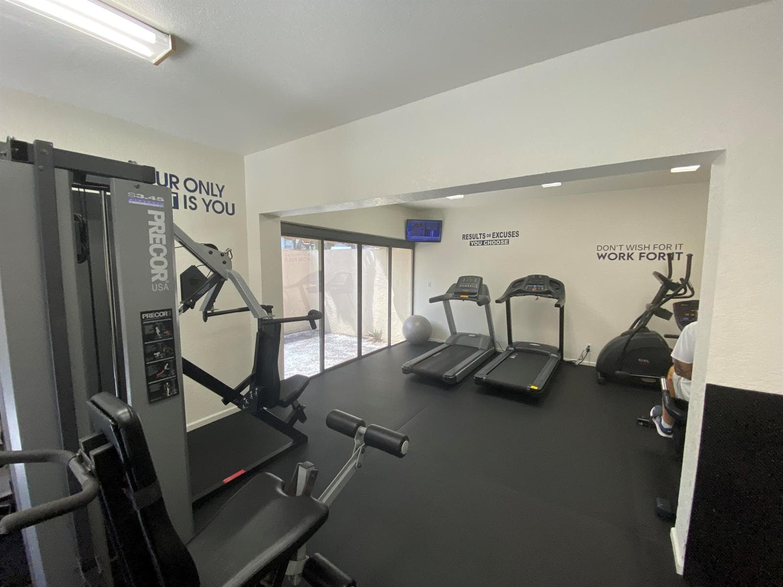 Island Club-Gym