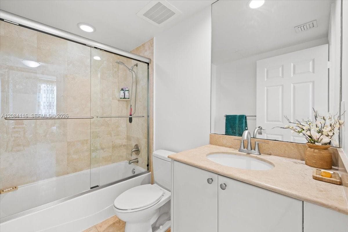 DUO CONDOMINIUM WEST · #1108W in Hallandale Beach - Photo 13