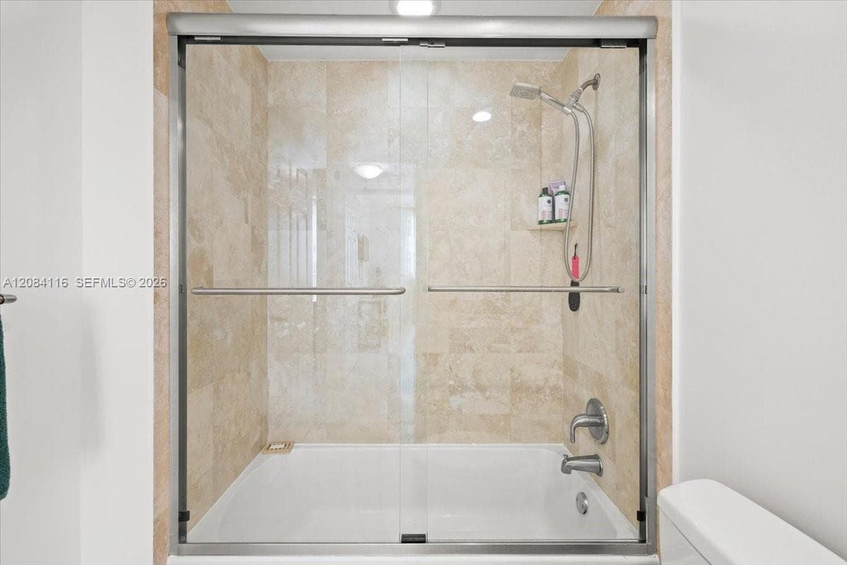 DUO CONDOMINIUM WEST · #1108W in Hallandale Beach - Photo 14