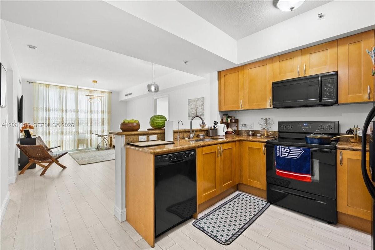 DUO CONDOMINIUM WEST · #1108W in Hallandale Beach - Photo 4
