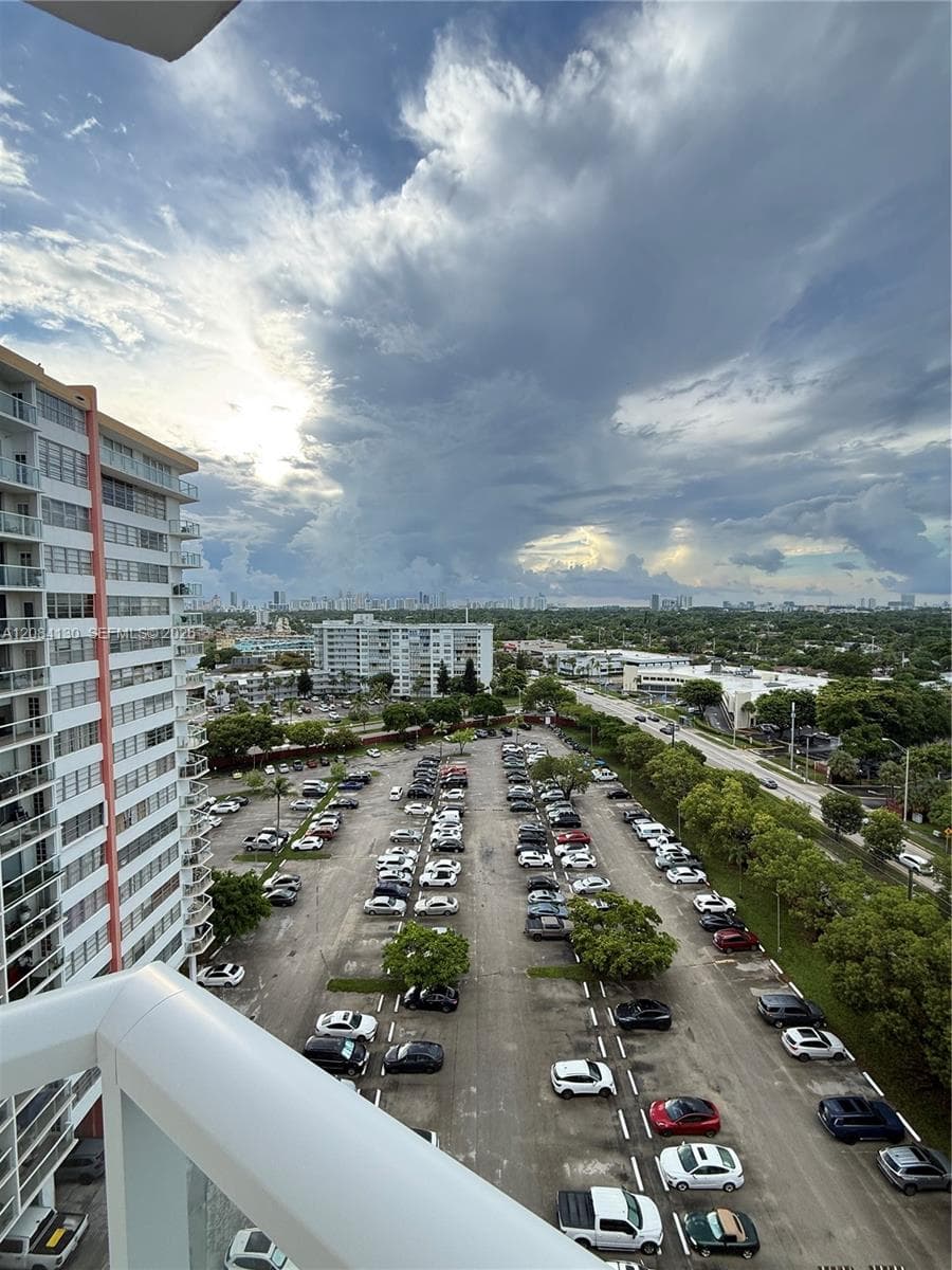 BUCKLEY TOWERS CONDO - EA · #1425E in Miami - Photo 22