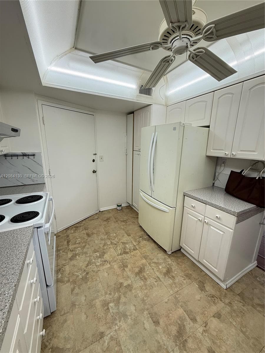 BUCKLEY TOWERS CONDO - EA · #1425E in Miami - Photo 5