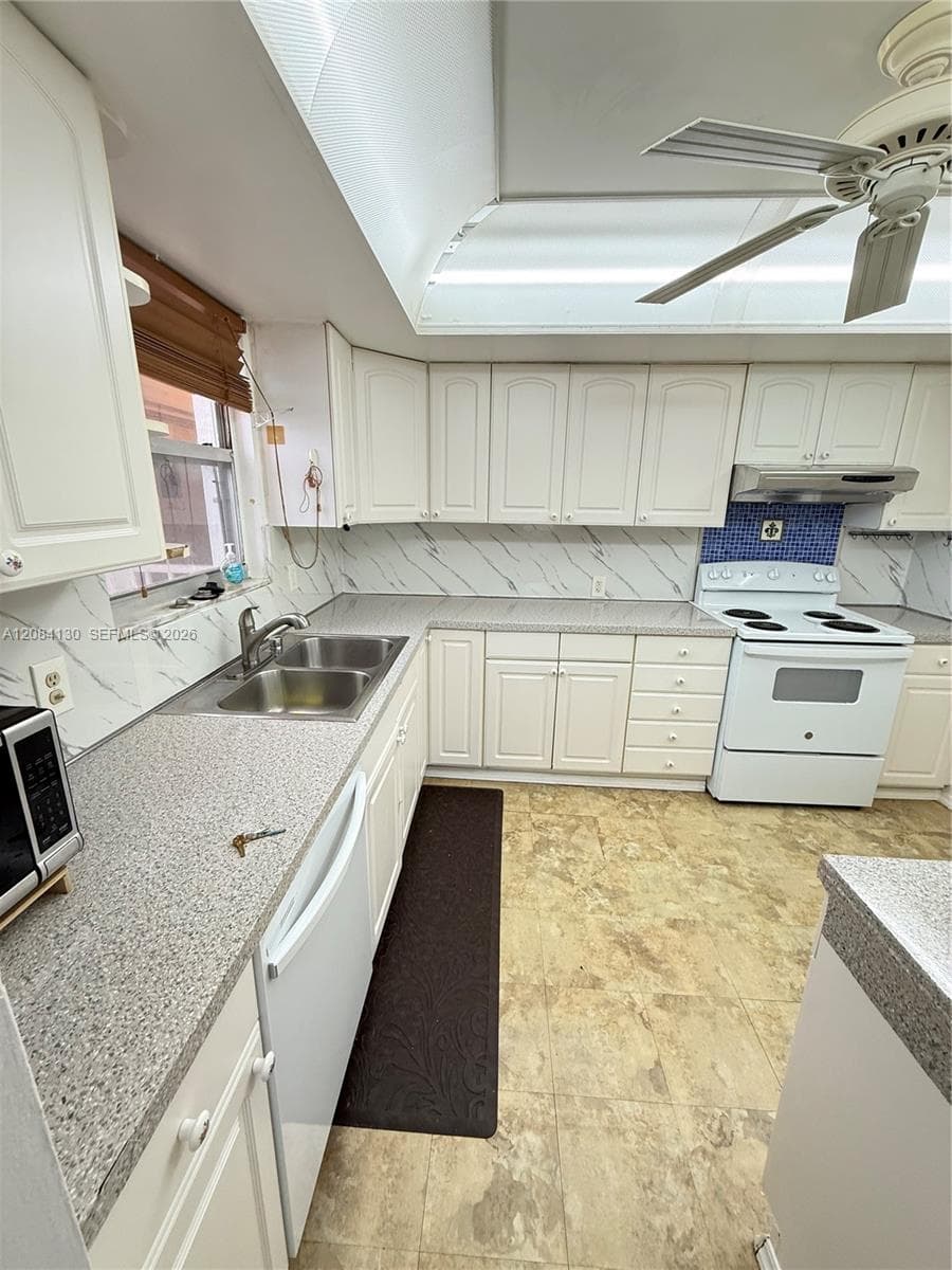 BUCKLEY TOWERS CONDO - EA · #1425E in Miami - Photo 4