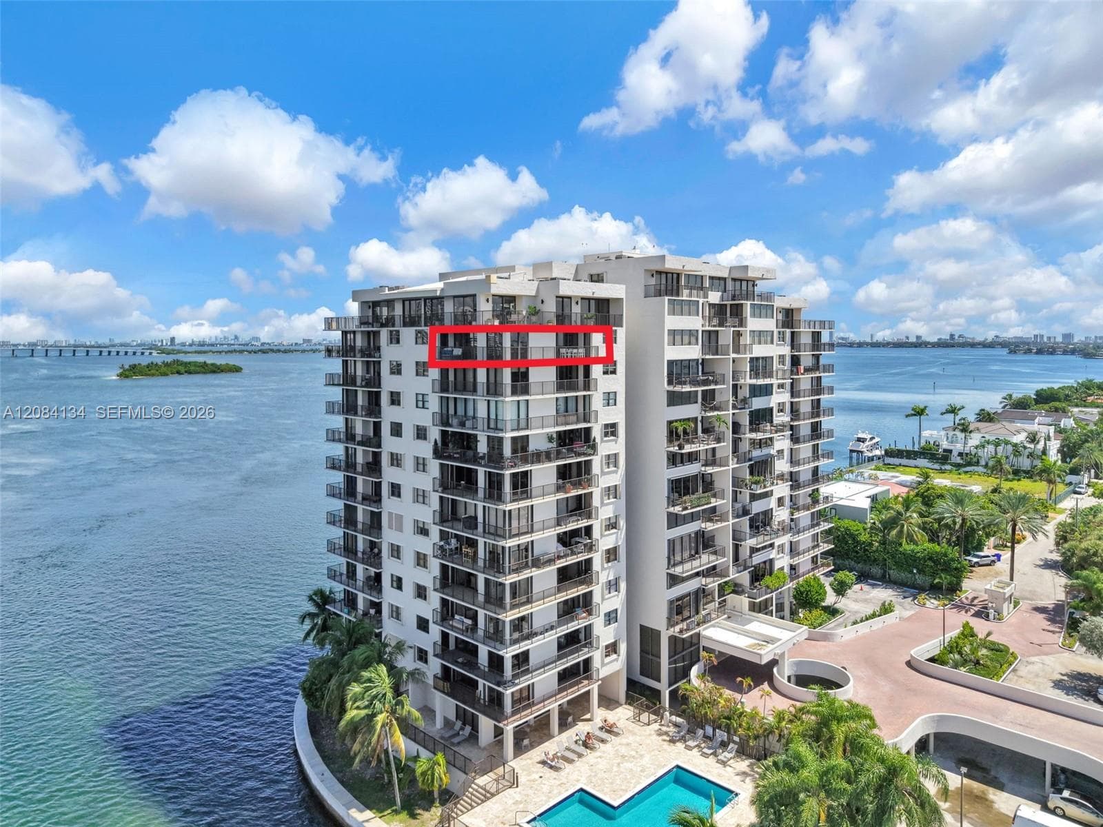 Aerial view - Residence #1208 - Sub Penthouse - Wrap around Balcony