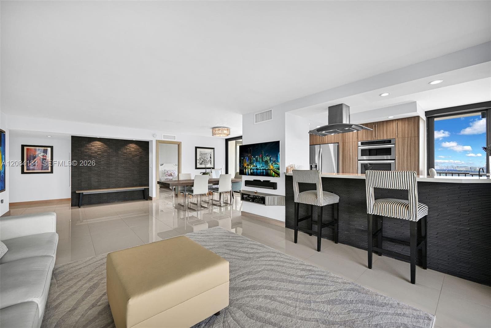 VENETIAN ISLE CONDO · #1208 in Miami - Photo 5