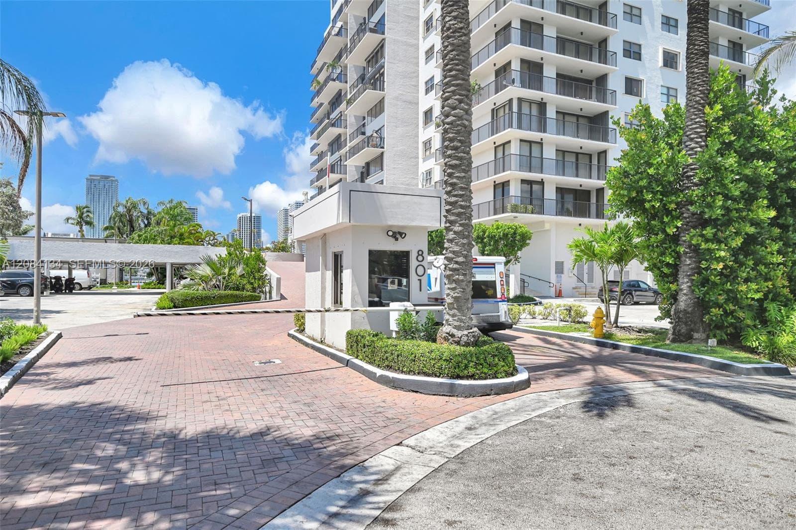 Venetian Isle Condominium - Man Gated 24/7 Security
